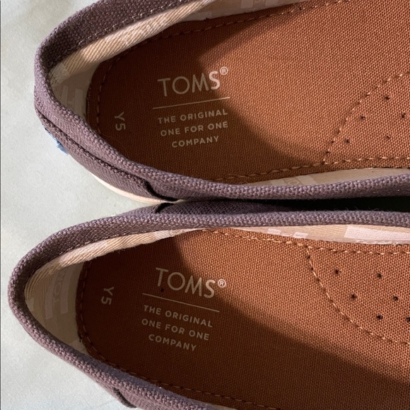 NWT TOMS Women’s Youth Alpargata Ash Canvas Slip-Ons Size 5 - Picture 6 of 7